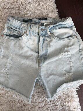 Wild Fable Light Wash Distressed Mid-Thigh Denim Shorts